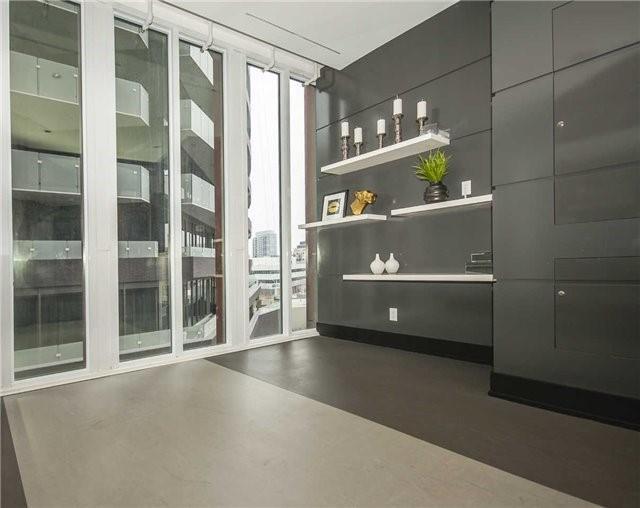 1807 - 32 Davenport Rd, Condo with 2 bedrooms, 2 bathrooms and 1 parking in Toronto ON | Image 16