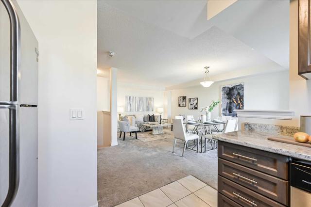 40 Nearco Cres, House attached with 2 bedrooms, 2 bathrooms and 3 parking in Oshawa ON | Image 3