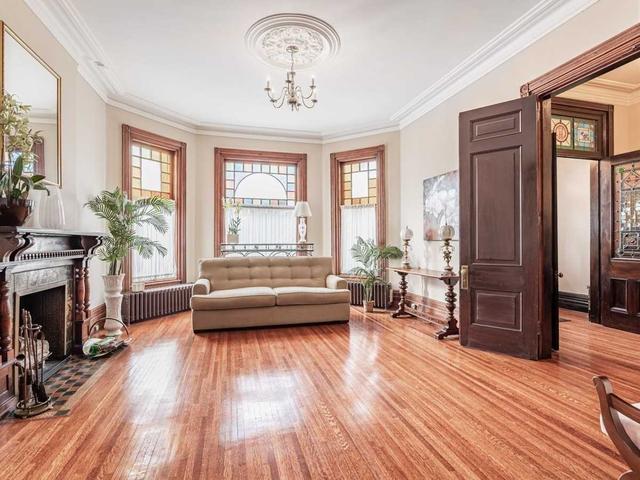 67 Pembroke St, House detached with 6 bedrooms, 4 bathrooms and 6 parking in Toronto ON | Image 33