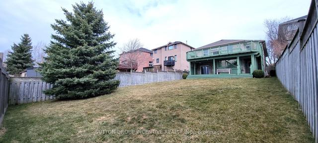 92 Sundew Dr, House detached with 3 bedrooms, 3 bathrooms and 4 parking in Barrie ON | Image 36