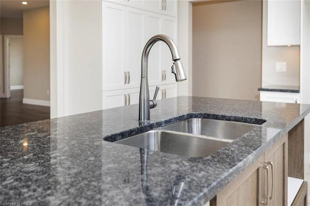 Kitchen Double-Sink in Center -Island | Image 4