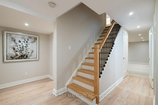 1 - 1200 Lambs Crt, Townhouse with 3 bedrooms, 4 bathrooms and 2 parking in Burlington ON | Image 19