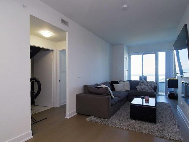 3610 - 20 Shore Breeze Dr, Condo with 2 bedrooms, 2 bathrooms and 1 parking in Toronto ON | Image 3