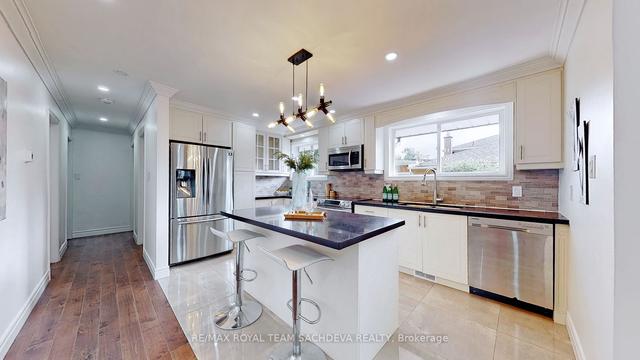 66 Fordover Dr, House detached with 3 bedrooms, 4 bathrooms and 3 parking in Toronto ON | Image 39