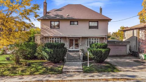 2 Northcliffe Blvd, House detached with 4 bedrooms, 3 bathrooms and 4 parking in Toronto ON | Card Image