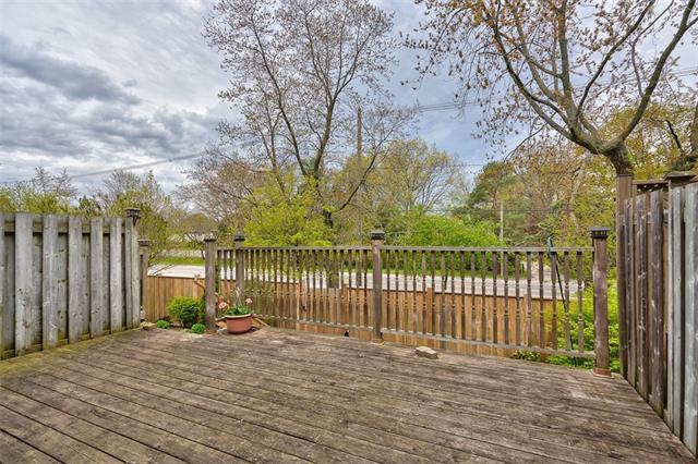 4 - 2054 Lakeshore Rd W, Townhouse with 3 bedrooms, 2 bathrooms and 1 parking in Oakville ON | Image 16