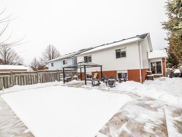4 Hemmingway Dr, House detached with 4 bedrooms, 2 bathrooms and 6 parking in Clarington ON | Image 26