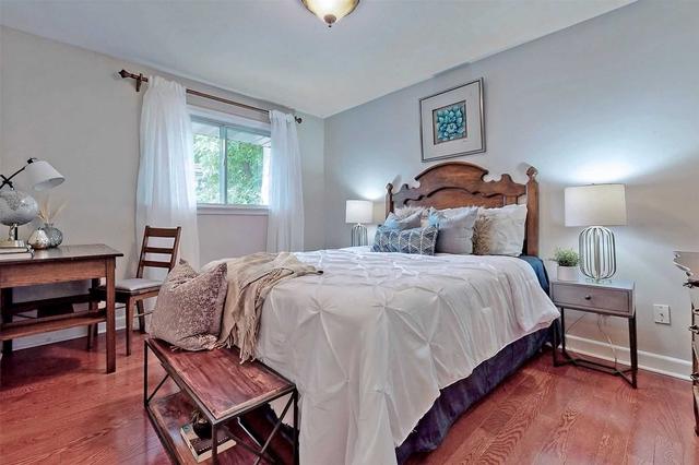 79 Regency Sq, House detached with 3 bedrooms, 2 bathrooms and 5 parking in Toronto ON | Image 9