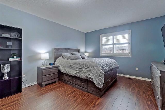 13 Burnstown Circ, House attached with 3 bedrooms, 4 bathrooms and 4 parking in Brampton ON | Image 7