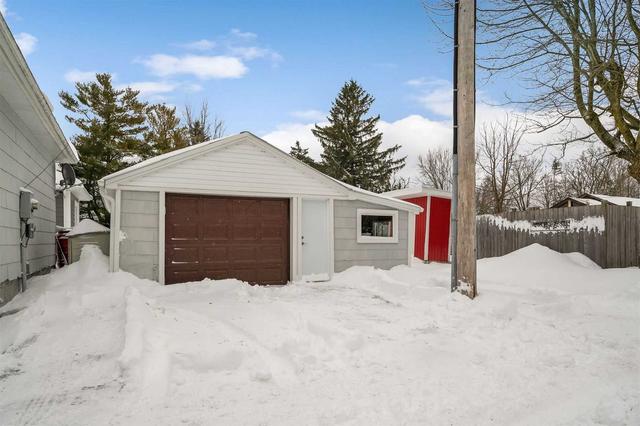 242 Main St, House detached with 2 bedrooms, 1 bathrooms and 4.5 parking in Erin ON | Image 25