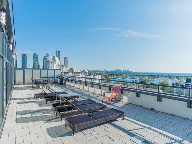 712 - 11 Superior Ave, Condo with 2 bedrooms, 2 bathrooms and 1 parking in Toronto ON | Image 8