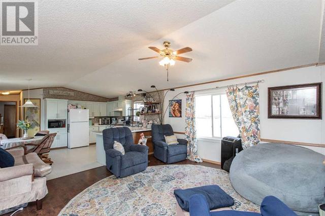 40407 Range Road 254, Home with 2 bedrooms, 2 bathrooms and null parking in Lacombe County AB | Image 33