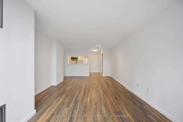 712 - 1055 Bay St, Condo with 1 bedrooms, 1 bathrooms and 1 parking in Toronto ON | Image 3