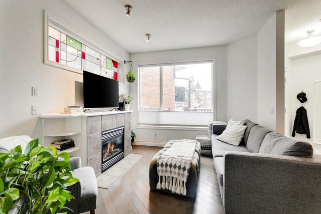 2 - 2040 35 Avenue Sw, Home with 2 bedrooms, 2 bathrooms and 1 parking in Calgary AB | Image 12