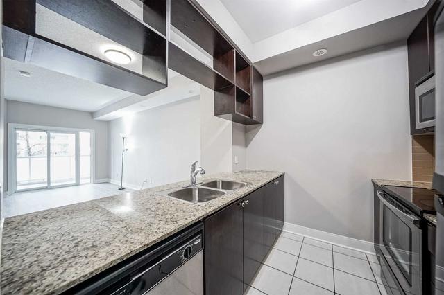 th21 - 290 Village Green Sq, Townhouse with 3 bedrooms, 3 bathrooms and 4 parking in Toronto ON | Image 4