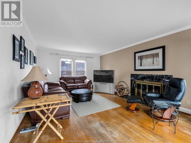 1201 Pelissier, House detached with 3 bedrooms, 2 bathrooms and null parking in Windsor ON | Image 8