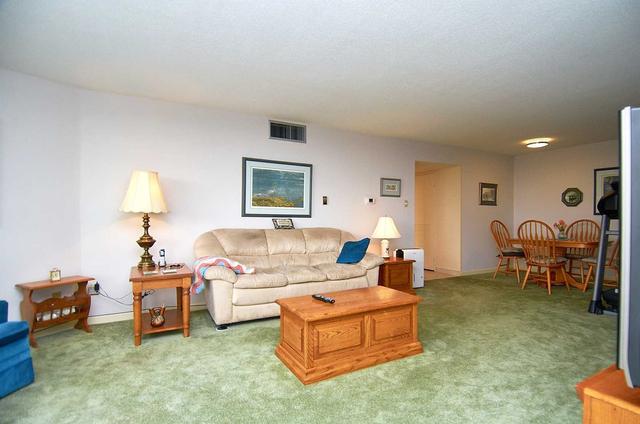 1101 - 1300 Bloor St, Condo with 1 bedrooms, 1 bathrooms and 1 parking in Mississauga ON | Image 2