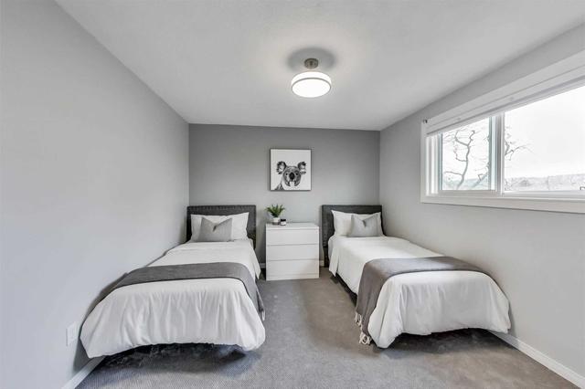 2440 Cavendish Dr, House detached with 4 bedrooms, 3 bathrooms and 4 parking in Burlington ON | Image 7