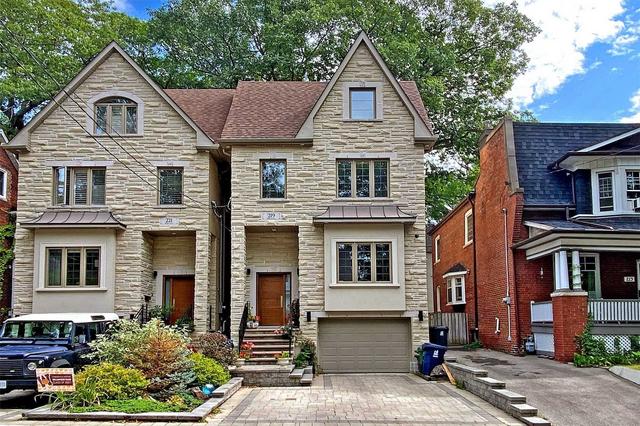 219 Willow Ave, House detached with 4 bedrooms, 5 bathrooms and 3 parking in Toronto ON | Image 1