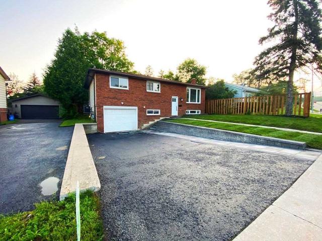 200 Ferndale N Dr, House detached with 3 bedrooms, 2 bathrooms and 3 parking in Barrie ON | Image 27