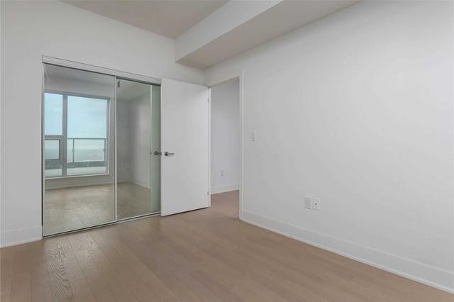 3205 - 955 Bay St, Condo with 1 bedrooms, 1 bathrooms and 0 parking in Toronto ON | Image 2