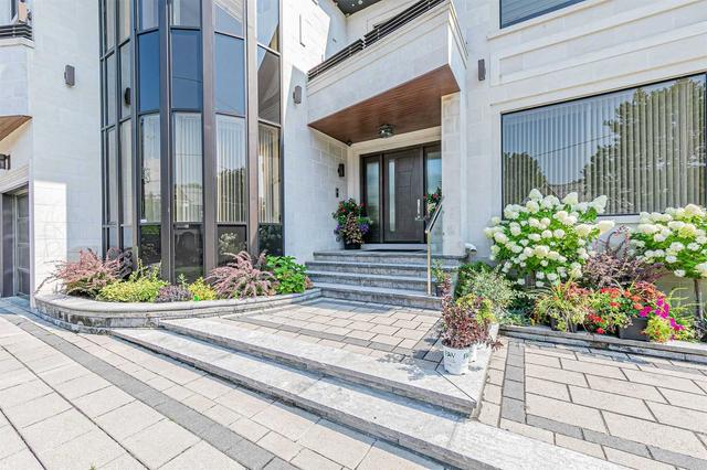 71 Arjay Cres, House detached with 5 bedrooms, 10 bathrooms and 10 parking in Toronto ON | Image 37