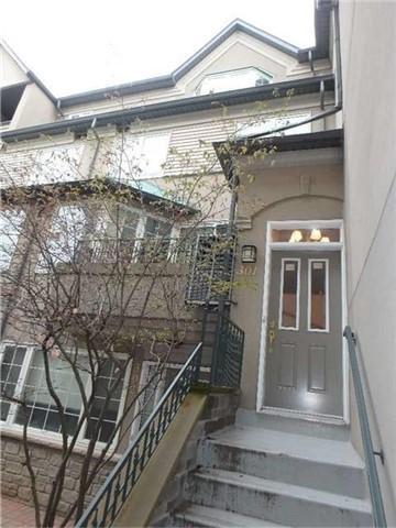 301 - 188 Bonis Ave, Townhouse with 3 bedrooms, 3 bathrooms and 2 parking in Toronto ON | Image 1