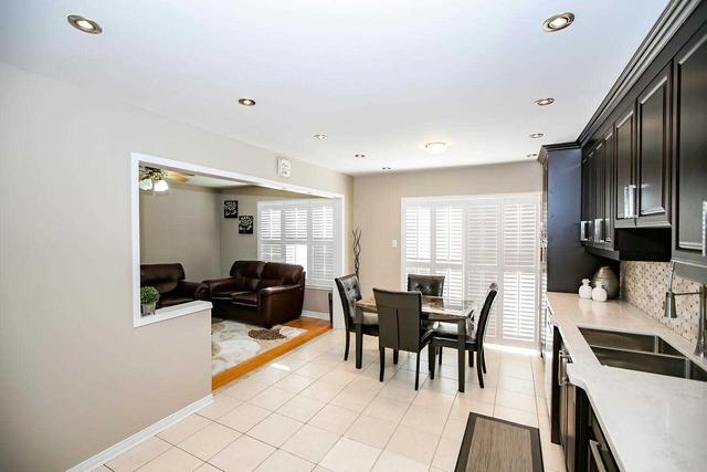 81 Rollingwood Dr, House detached with 4 bedrooms, 5 bathrooms and 6.5 parking in Brampton ON | Image 2