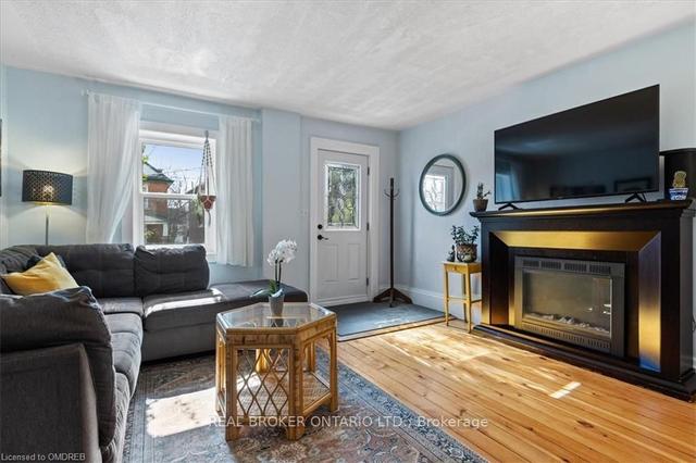 22 Brockville Ave, House detached with 3 bedrooms, 1 bathrooms and 2 parking in Guelph ON | Image 23