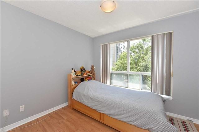 404 - 1470 Midland Ave, Condo with 2 bedrooms, 2 bathrooms and 1 parking in Toronto ON | Image 17