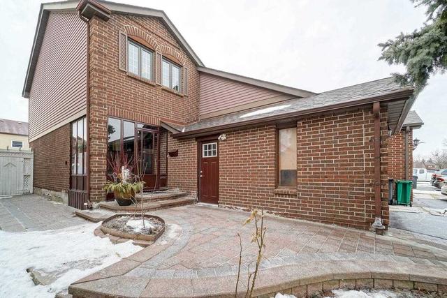27 Scotia Dr, House detached with 3 bedrooms, 2 bathrooms and 5 parking in Brampton ON | Image 31
