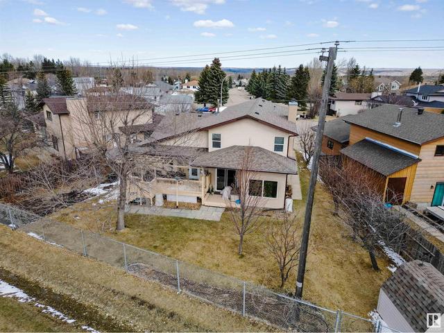 4116 49 Av, House detached with 4 bedrooms, 3 bathrooms and null parking in Drayton Valley AB | Image 4
