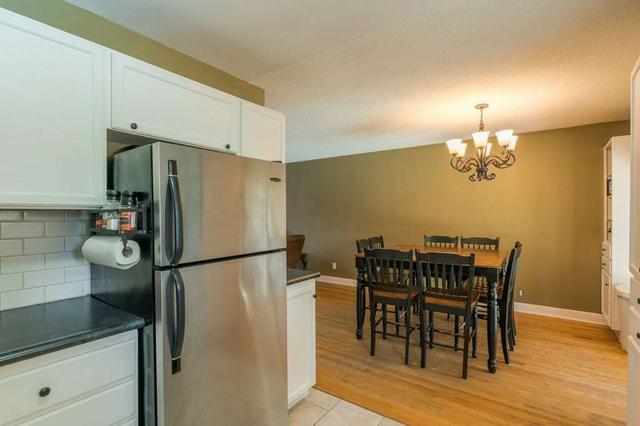 755 Weller St, House detached with 3 bedrooms, 3 bathrooms and 3 parking in Peterborough ON | Image 2