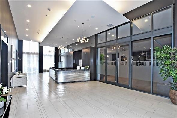 206 - 400 Adelaide St E, Condo with 2 bedrooms, 2 bathrooms and 1 parking in Toronto ON | Image 3
