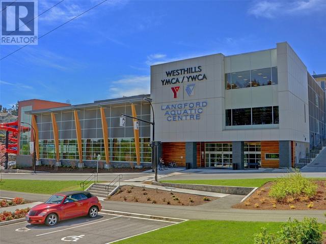 YMCA-YWCA Westhills | Image 33