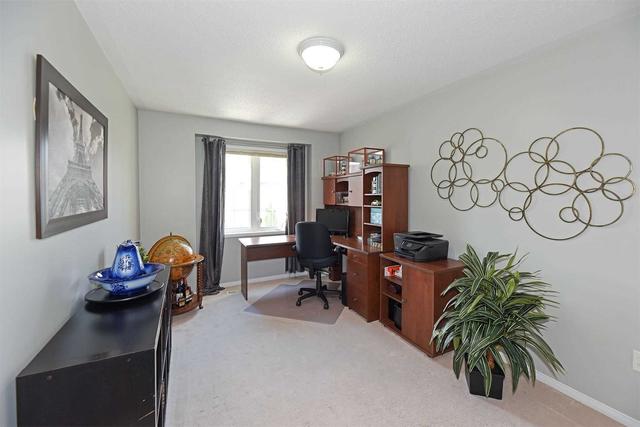 49 Tempo Way, House attached with 3 bedrooms, 3 bathrooms and 2 parking in Whitby ON | Image 6