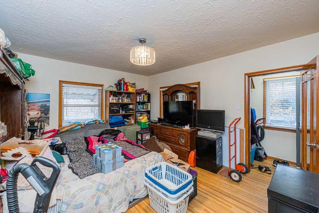 841 Mcpherson Road Ne, House detached with 4 bedrooms, 2 bathrooms and 2 parking in Calgary AB | Image 22