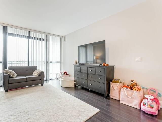 419 - 2900 Highway 7 Rd, Condo with 1 bedrooms, 2 bathrooms and 1 parking in Vaughan ON | Image 4