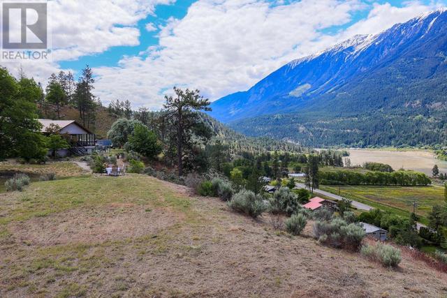 102 Pine Ridge Road, House detached with 2 bedrooms, 3 bathrooms and null parking in Lillooet BC | Image 28