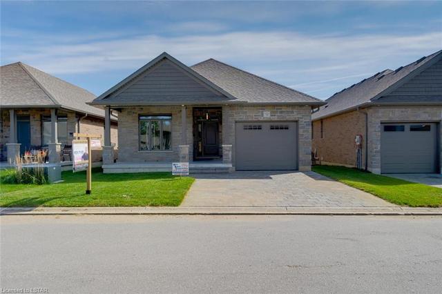 32 - 159 Collins Way, House detached with 4 bedrooms, 2 bathrooms and 3 parking in Strathroy Caradoc ON | Image 11