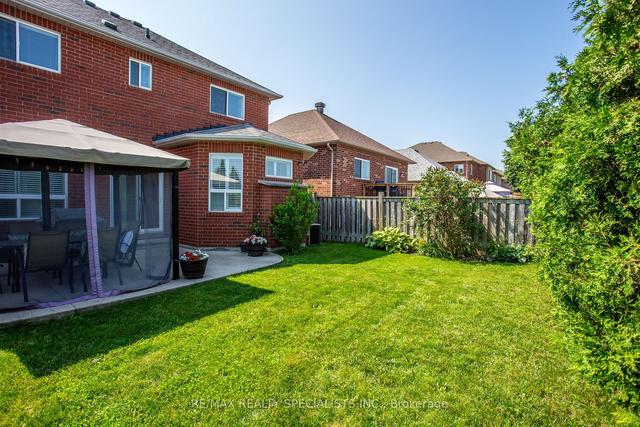 34 Collingwood Ave, House detached with 4 bedrooms, 3 bathrooms and 4 parking in Brampton ON | Image 33