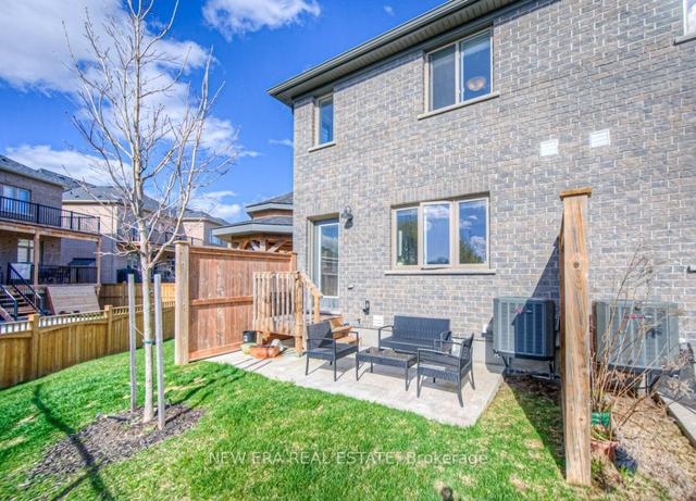 535 Hollybrook Cres, Townhouse with 2 bedrooms, 3 bathrooms and 2 parking in Kitchener ON | Image 25