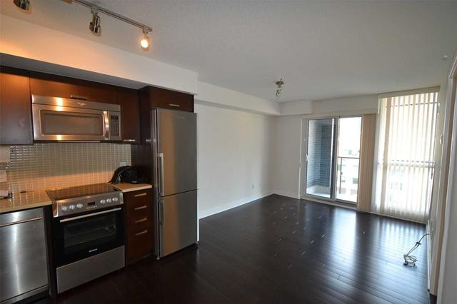 613 - 295 Adelaide St W, Condo with 2 bedrooms, 2 bathrooms and 0 parking in Toronto ON | Image 3