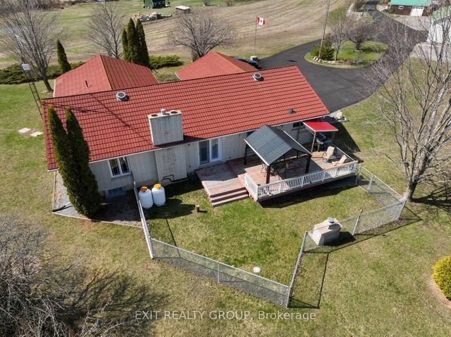 95 Boundary Rd, House detached with 3 bedrooms, 2 bathrooms and 15 parking in Belleville ON | Image 3