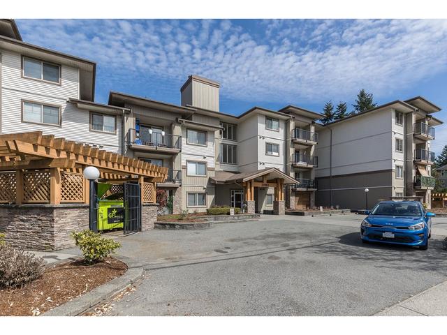 402 - 32063 Mt. Waddington Avenue, Condo with 2 bedrooms, 1 bathrooms and 1 parking in Abbotsford BC | Image 2