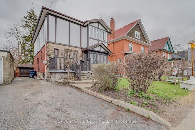 34 George St, House detached with 5 bedrooms, 3 bathrooms and 4 parking in Toronto ON | Image 12