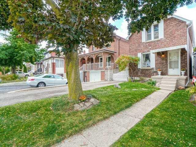 44 Gray Ave, House detached with 2 bedrooms, 2 bathrooms and 3 parking in Toronto ON | Image 12
