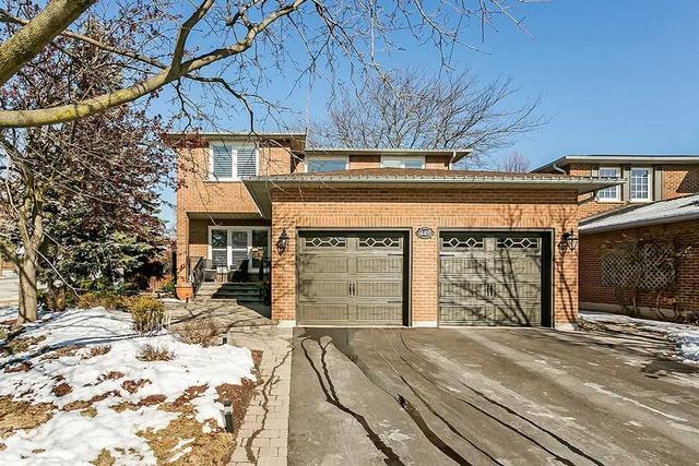 449 Parkridge Cres, House detached with 3 bedrooms, 3 bathrooms and 4 parking in Oakville ON | Image 1