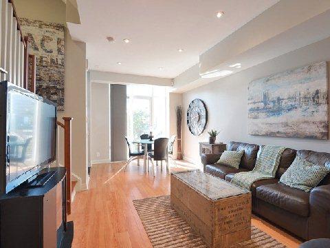 th1 - 15 Valhalla Inn Rd, Townhouse with 4 bedrooms, 3 bathrooms and 1 parking in Toronto ON | Image 3