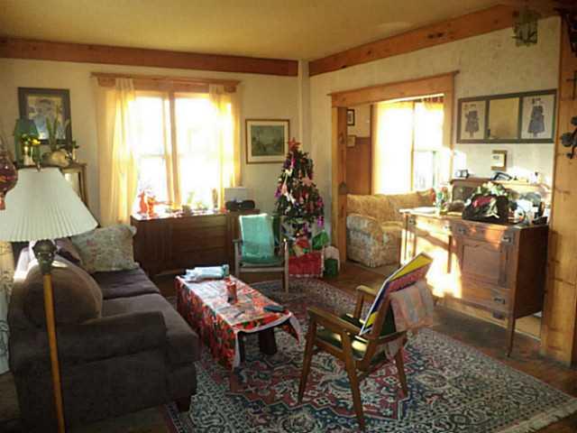 2000 Ridge Rd W, House detached with 4 bedrooms, 2 bathrooms and null parking in Oro Medonte ON | Image 2